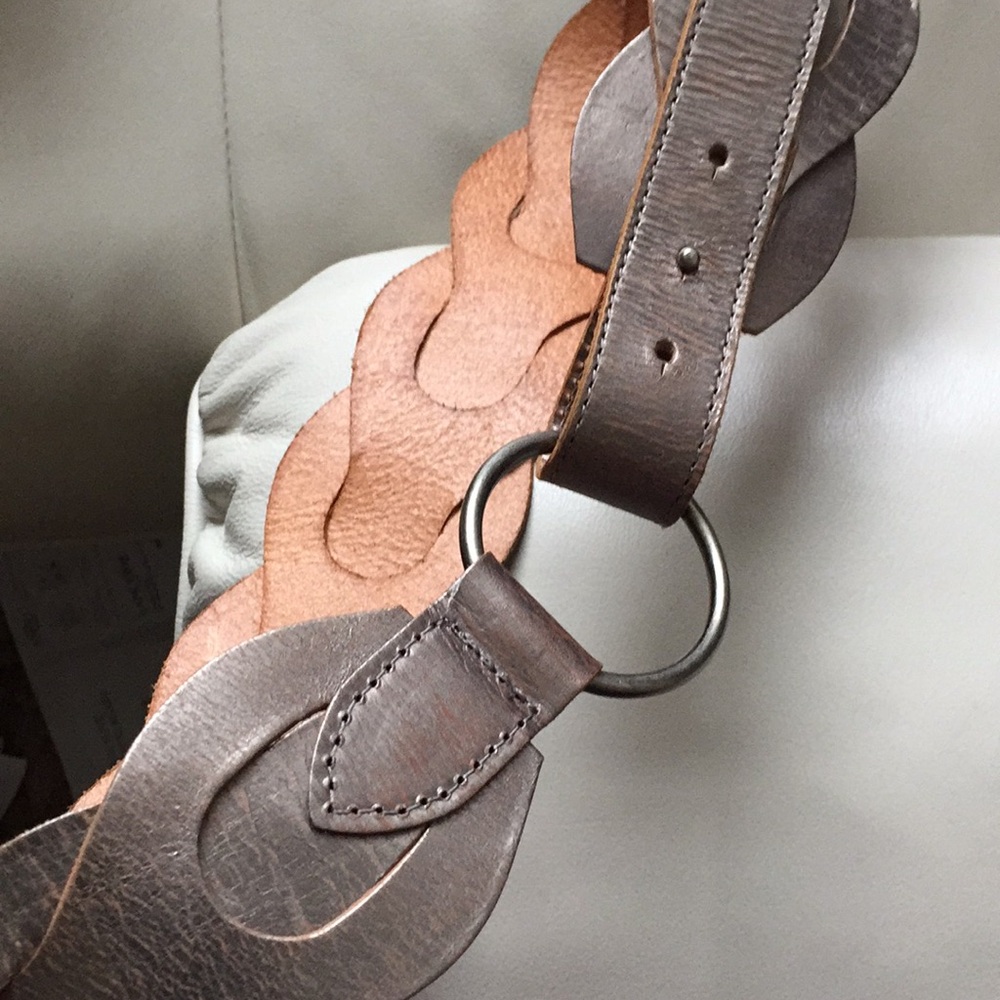 Metallic silver gunmetal wide belt in genuine leather.